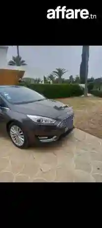 Ford Focus Titanium 1ère Main - Vue 2