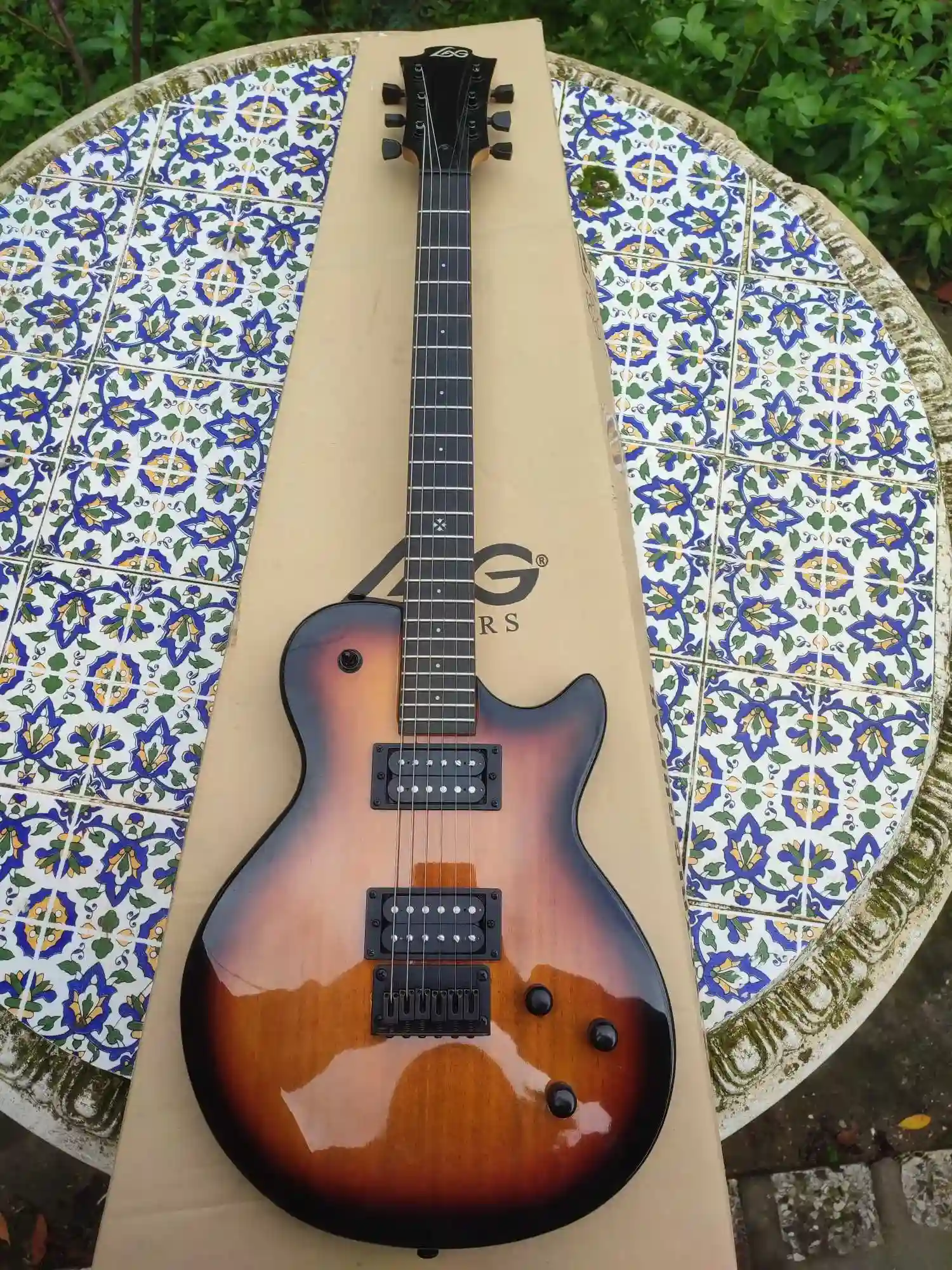 Guitare Électrique Avec Ampli - Vue 3