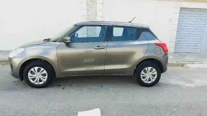 Suzuki Swift Essence 2021excellent Etat Premiere Main0
