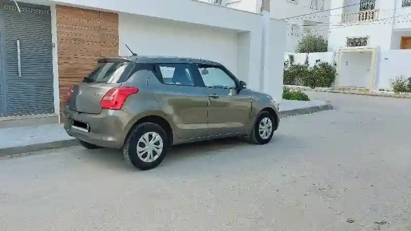 Suzuki Swift Essence 2021excellent Etat Premiere Main - Vue 5