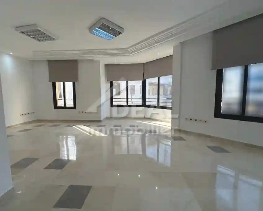 À Louer | Bureau de 150 m² au lac 1 - Vue 1