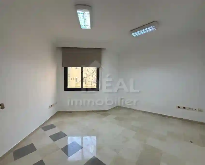 À Louer | Bureau de 150 m² au lac 1 - Vue 2