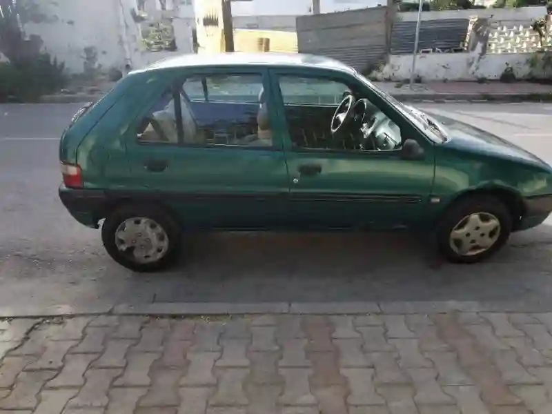 Citroen Saxo Essence 1999 - Vue 4
