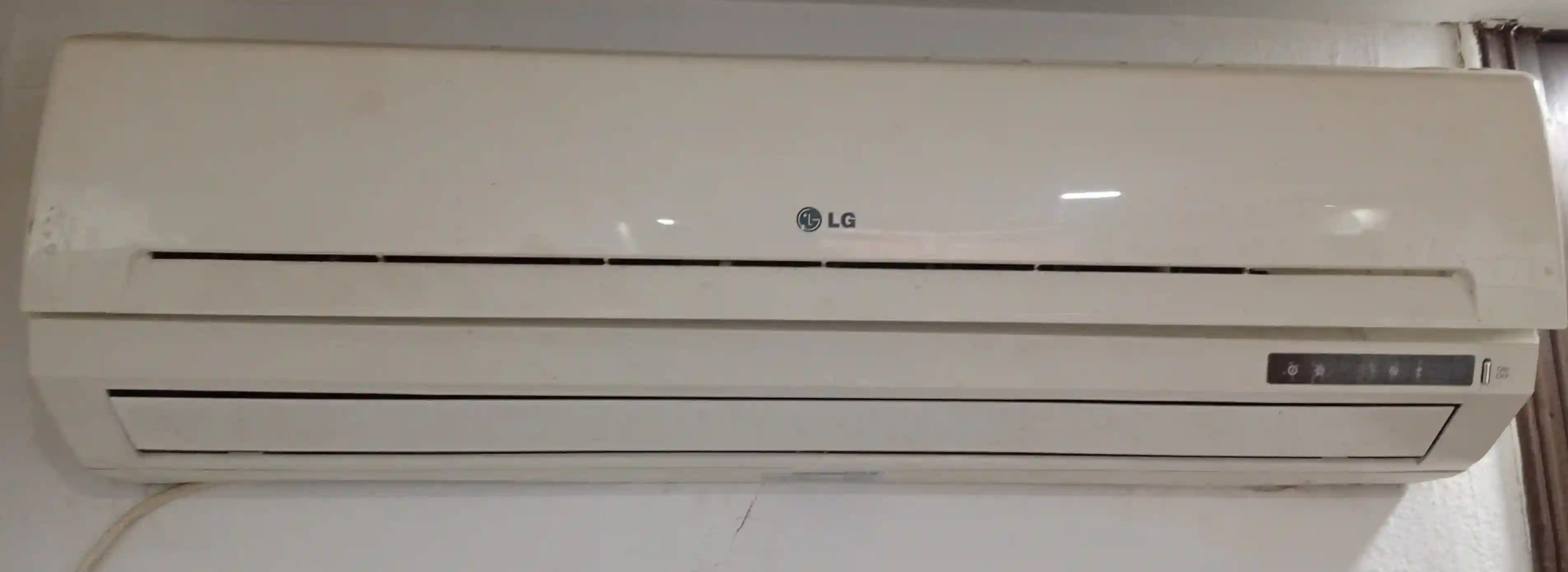 Climatiseur lg 12000 c f bon Occasion à Ezzouhour (tunis) - Vue 3