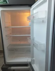 Réfrigérateur Très peu Utilisé Avec son Support à Le Bardo