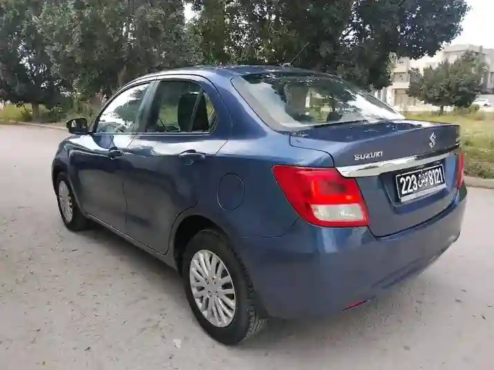 Suzuki Dzire Première Main EN Excellent État - Vue 2