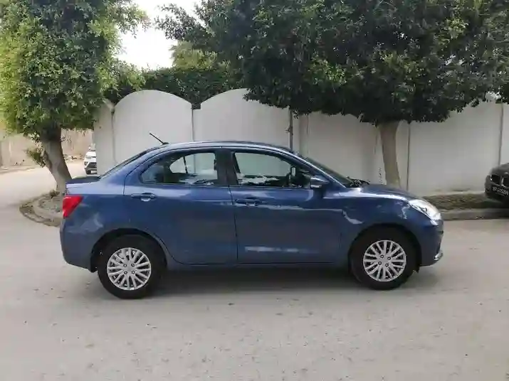 Suzuki Dzire Première Main EN Excellent État - Vue 7