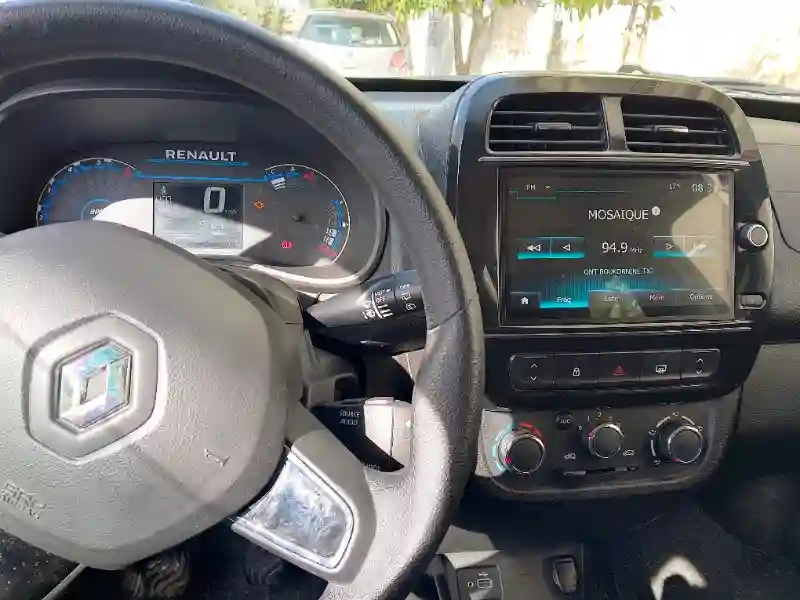 Renault Autres Essence 2023 - Vue 1