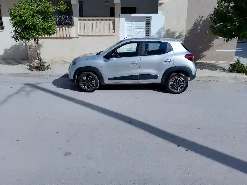 Renault Autres Essence 2023 - Vue 5