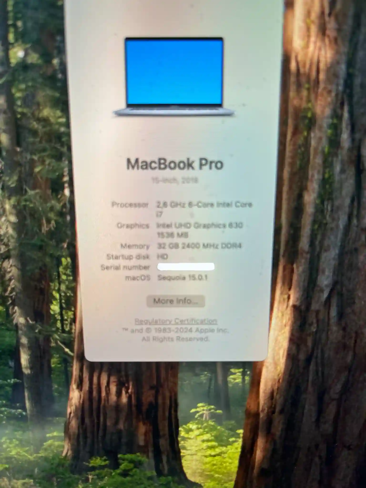 Macbook pro i7 15 Inch Tres bon Etat à La Soukra - Vue 3