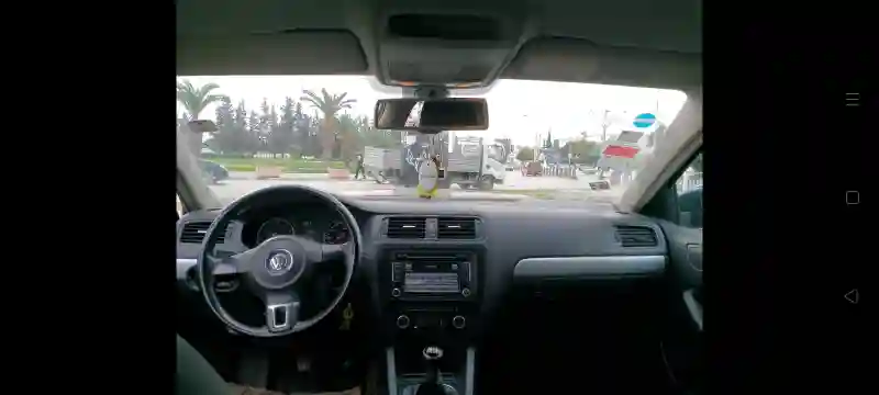 Volkswagen Jetta Essence 2013 - Vue 1