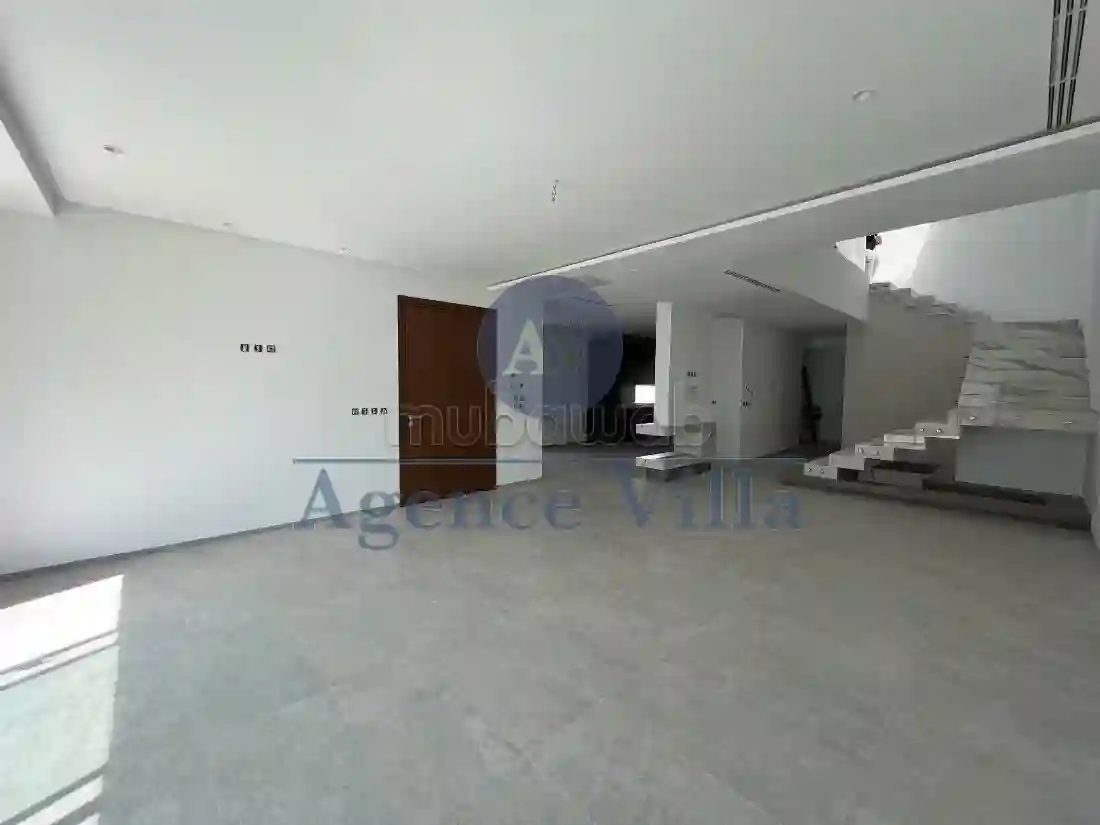 Une Villa Neuve Avec Piscine au Lac2 - Vue 2