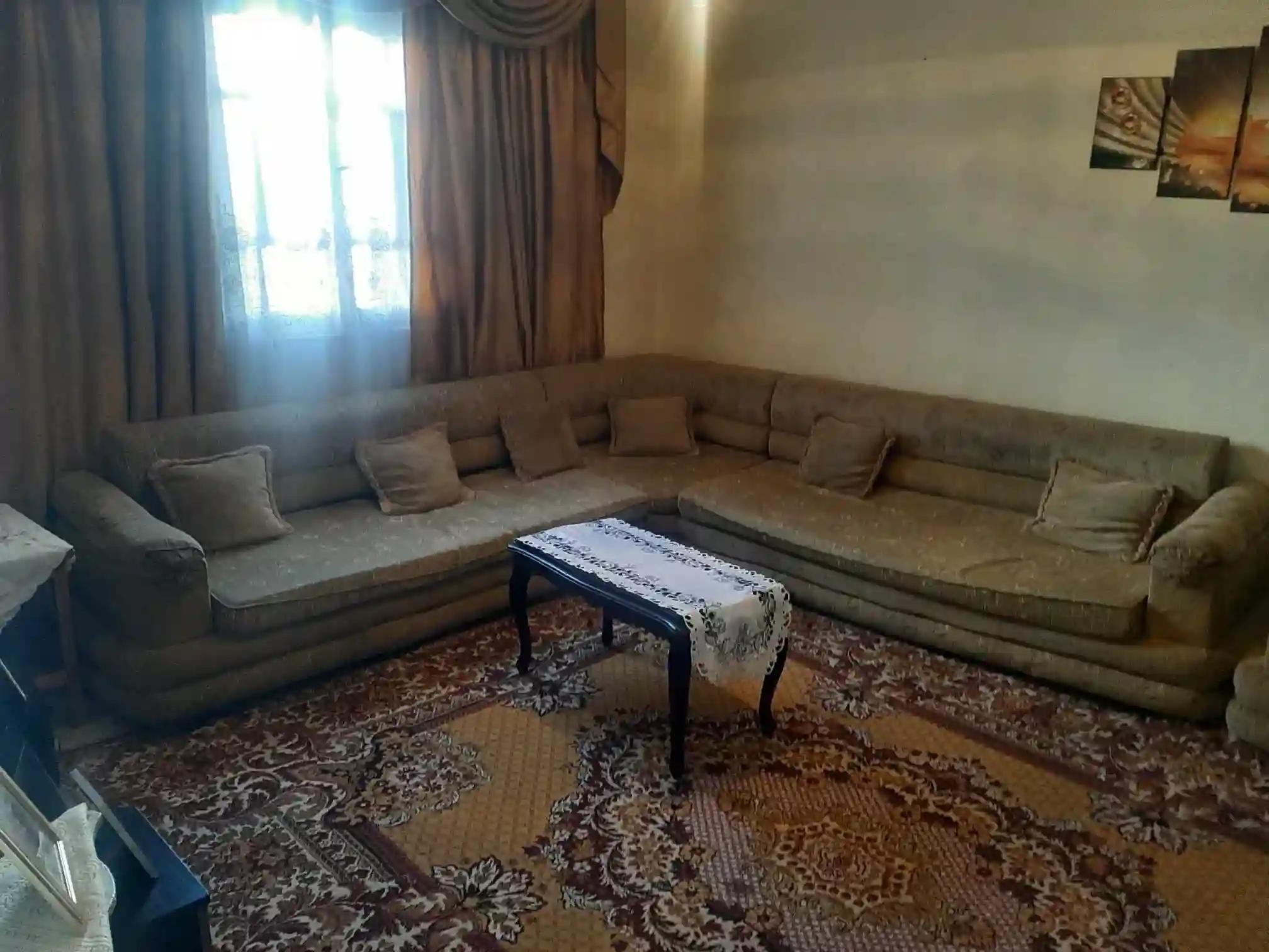 a Vendre Salon Table Salle a Manger Rideau Tapis Tableau - Vue 2