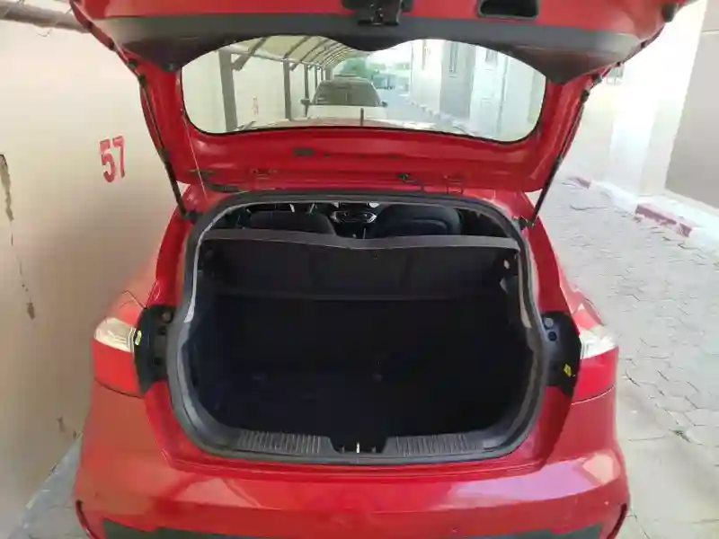 Kia RIO Essence 2017 - Vue 4