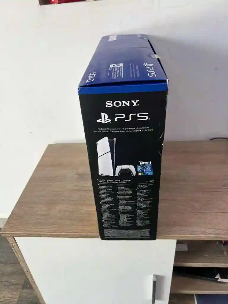 Playstation 5 Slim Digital Cacheté - Vue 2