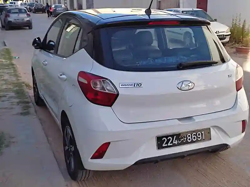 Hyundai I10 Essence 2021 - Vue 3