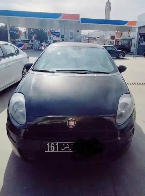 Fiat Grande Punto Essence 2012 - Vue 7