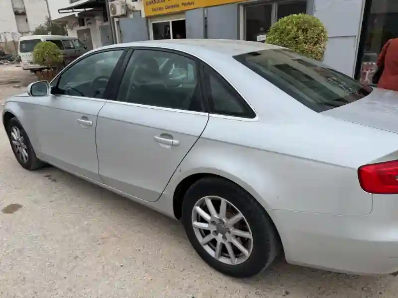 Audi A4 Essence 2015 - Vue 1