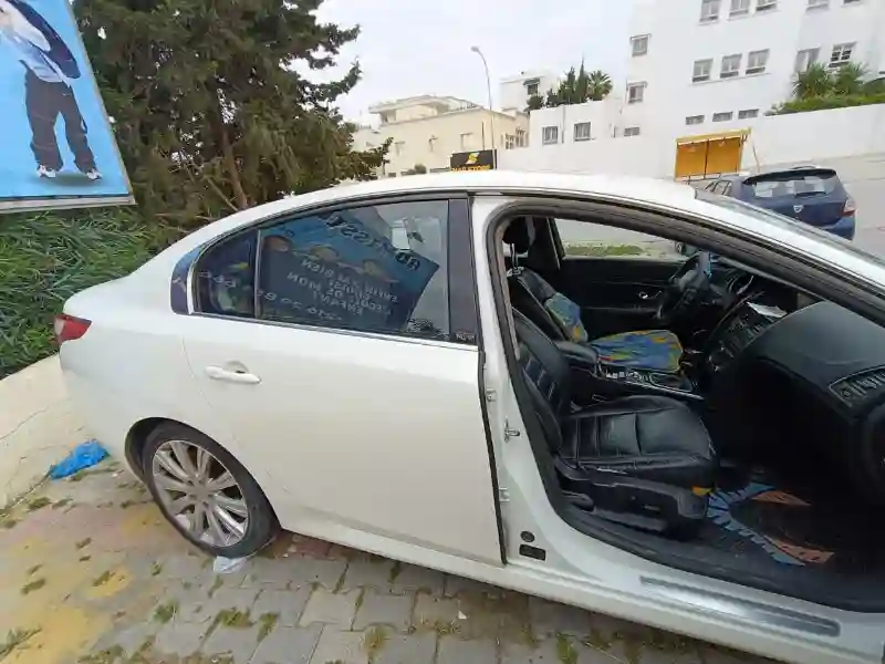 Renault Latitude Diesel 2012 - Vue 1