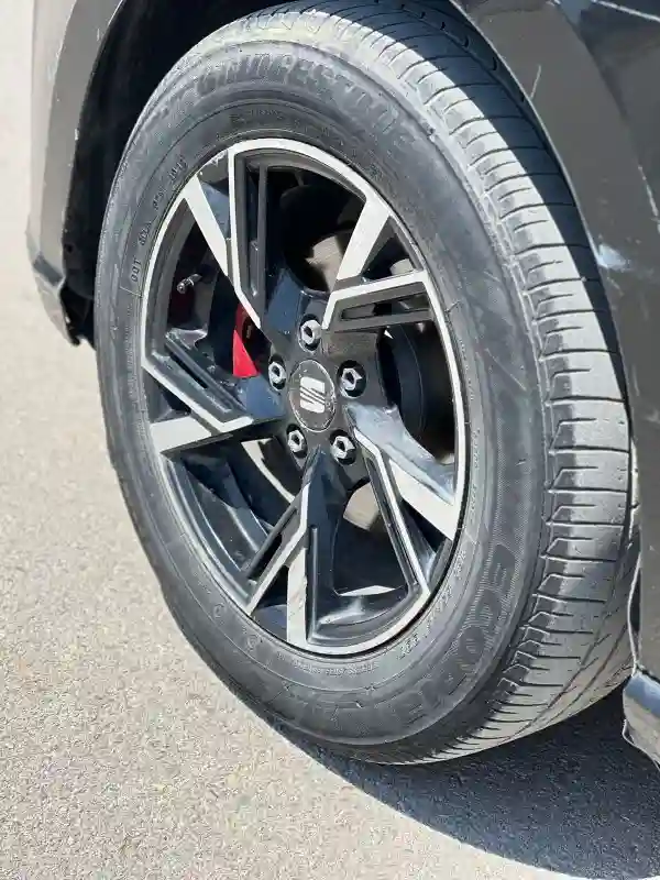 Seat Ibiza Essence 2019 - Vue 2