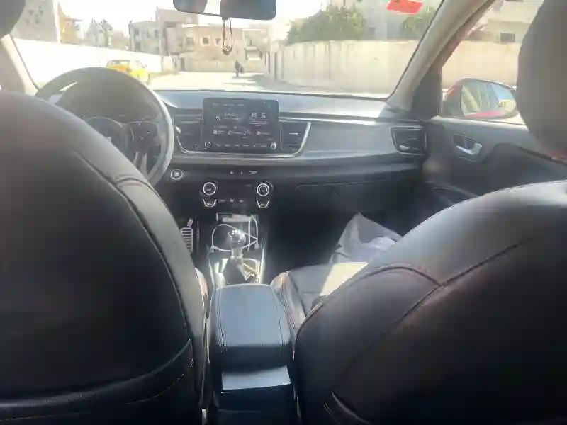 Kia RIO SX Essence 2022 - Vue 2
