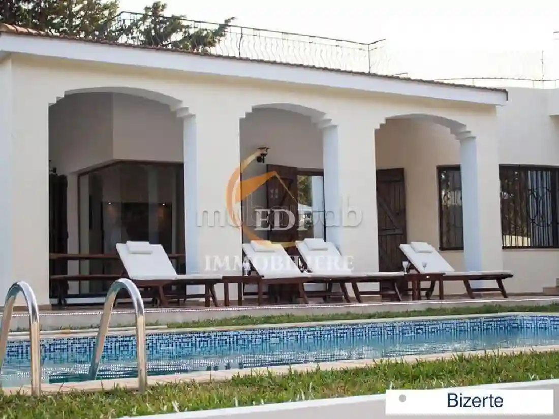 Une Charmante Villa Avec Piscine à Bizerte - Vue 1