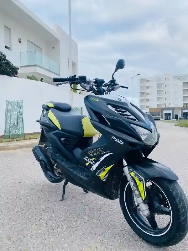 Yamaha Nitro fin 2014 - Vue 2
