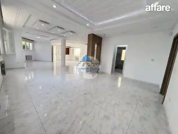 A Louer un Spacieux Villa S+5 à Sahloul - Vue 1
