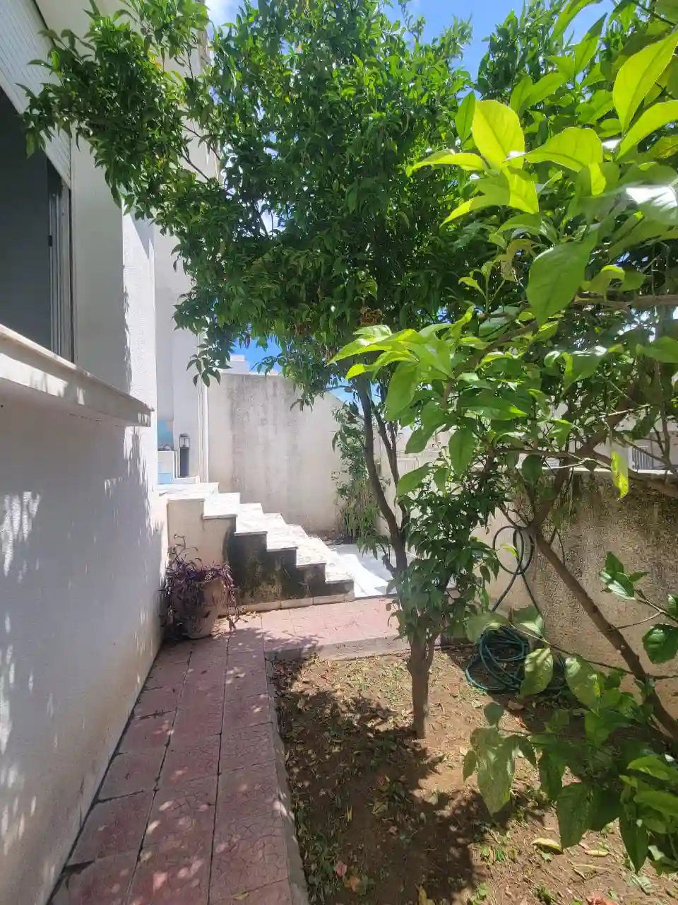Villa Semi Meublé Triplex à Bizerte - Vue 3