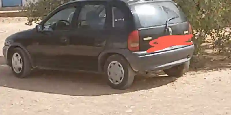 Opel Corsa Essence 2015