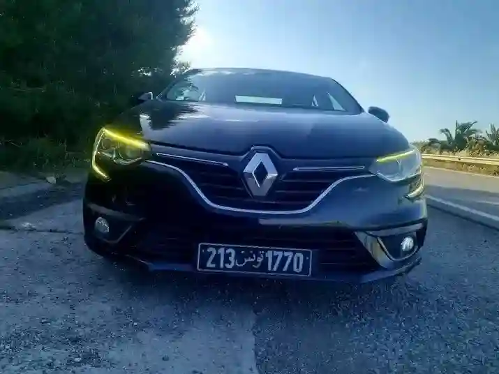 Renault Megane Première Main Full Option - Vue 2