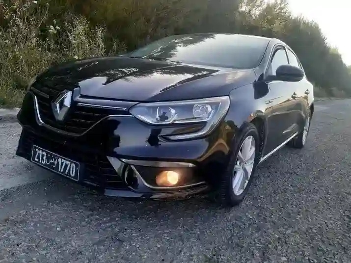 Renault Megane Première Main Full Option - Vue 9