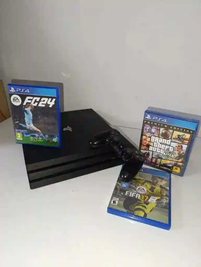 Playstation 4 Pro 4K - Vue 2