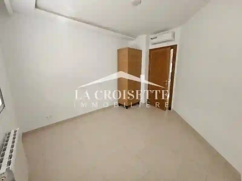 Appartement s+3 Avec Terrasse aux Jardins de Carthage Zal1569