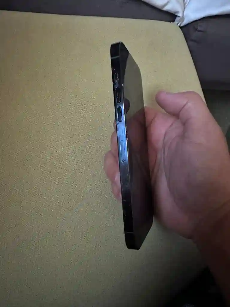 I Phone 14 pro max 256 GB - Vue 3