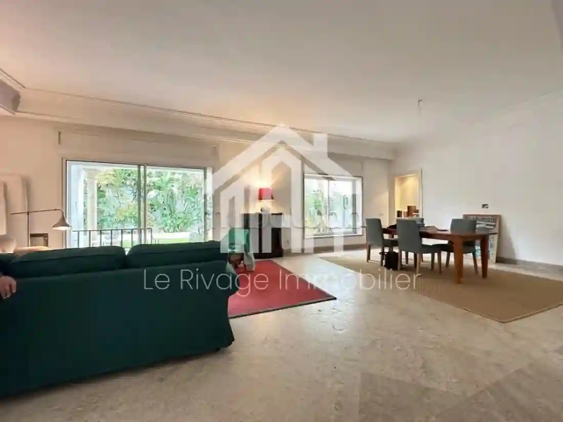 A Louer Villa s3 à la Marsa Avec Piscine - Vue 3