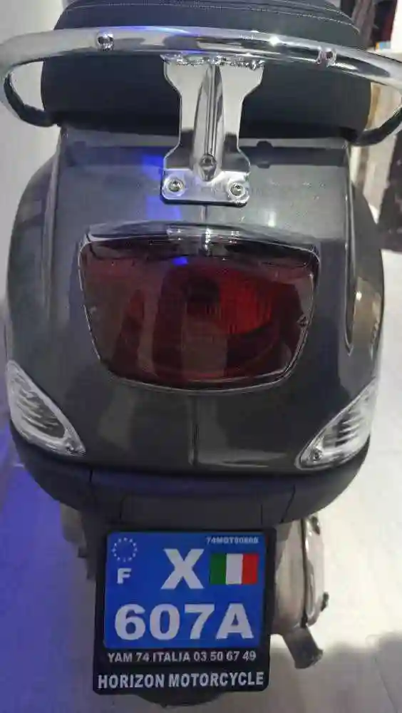 Vespa Piaggio LX 50 2t - Vue 2