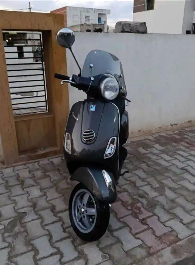 Vespa Piaggio LX 50 2t - Vue 3