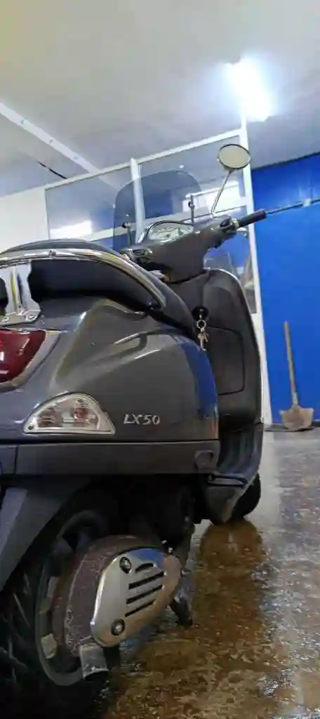 Vespa Piaggio LX 50 2t - Vue 5