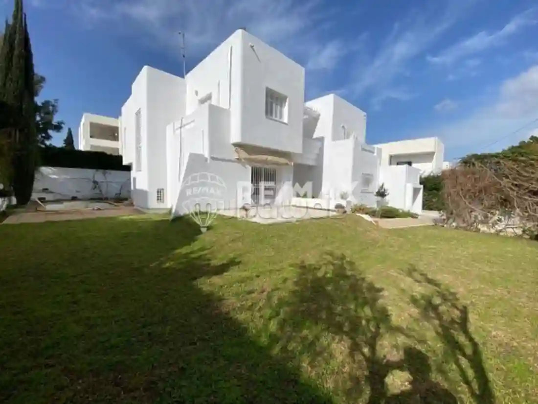 Villa Avec Piscine à Louer La Marsa - Vue 3