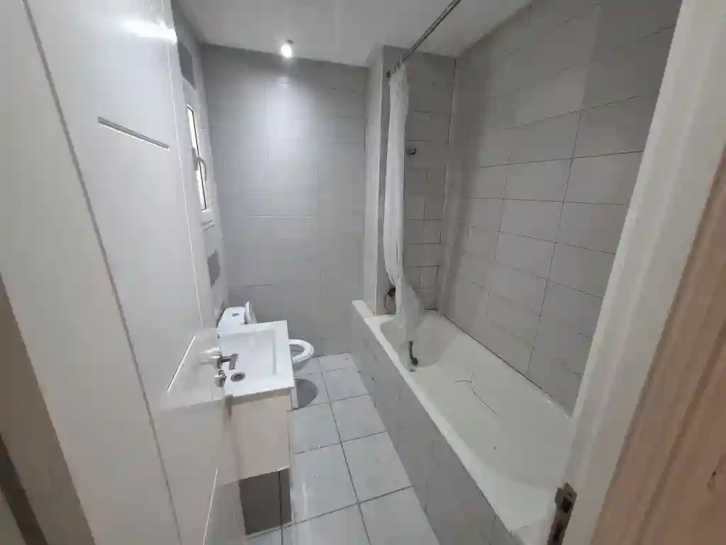 À Vendre Appartement s+3 Spacieux et Lumineux à Borj Cédria 3e - Vue 5