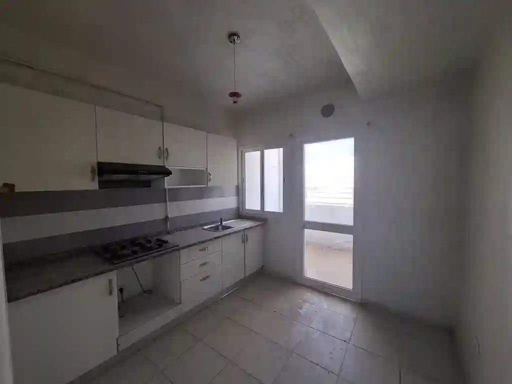 À Vendre Appartement s+3 Spacieux et Lumineux à Borj Cédria 3e - Vue 8