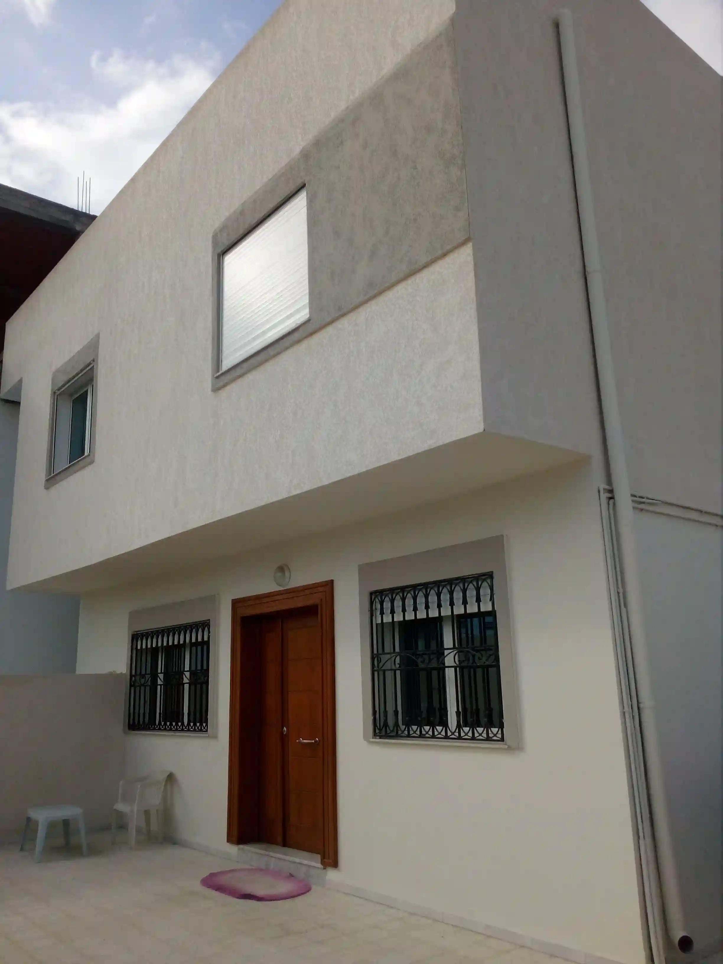 Villa Composée de 2 Étages à Cite Ennkhilet - Vue 3