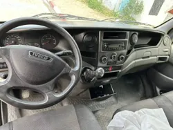 Iveco 35s13 Dernier Matricule Tunisien à Berge Du Lac