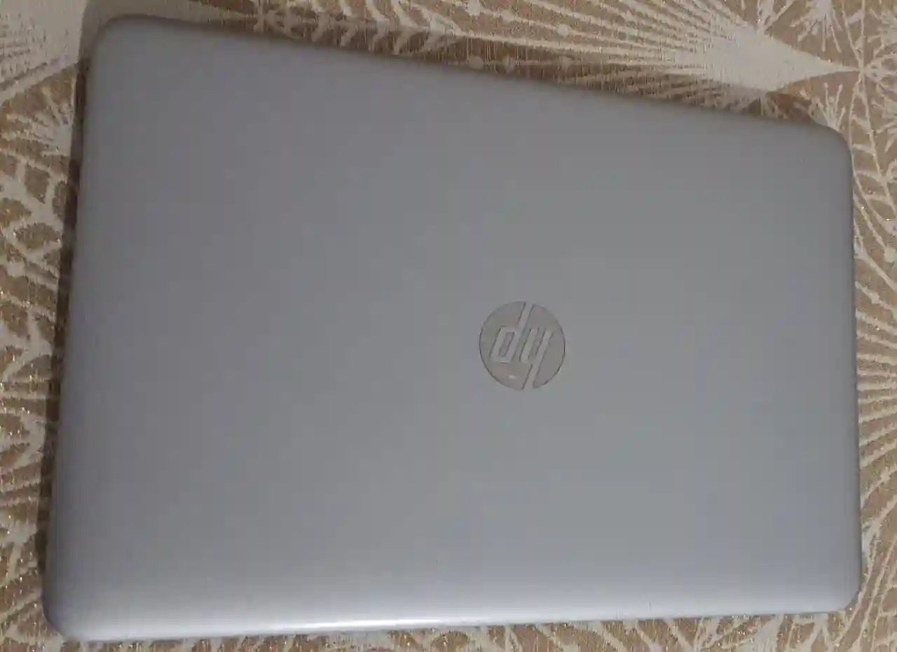 Pc Portable hp i7 à Ben Arous - Vue 4