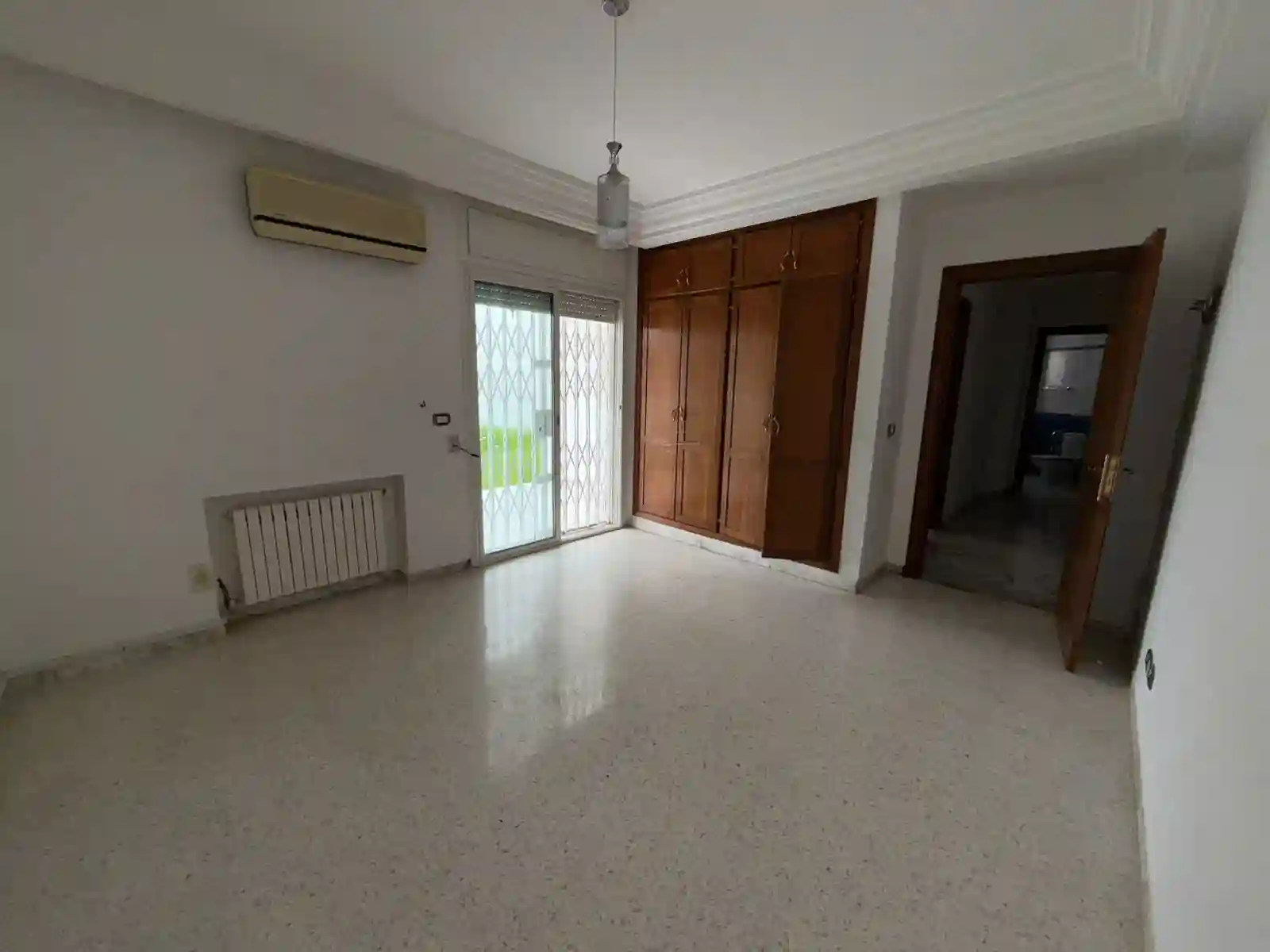 S3 rdc Avec Jardin 490 md Ennasr 1 à Cite Ennasr 1 - Vue 3