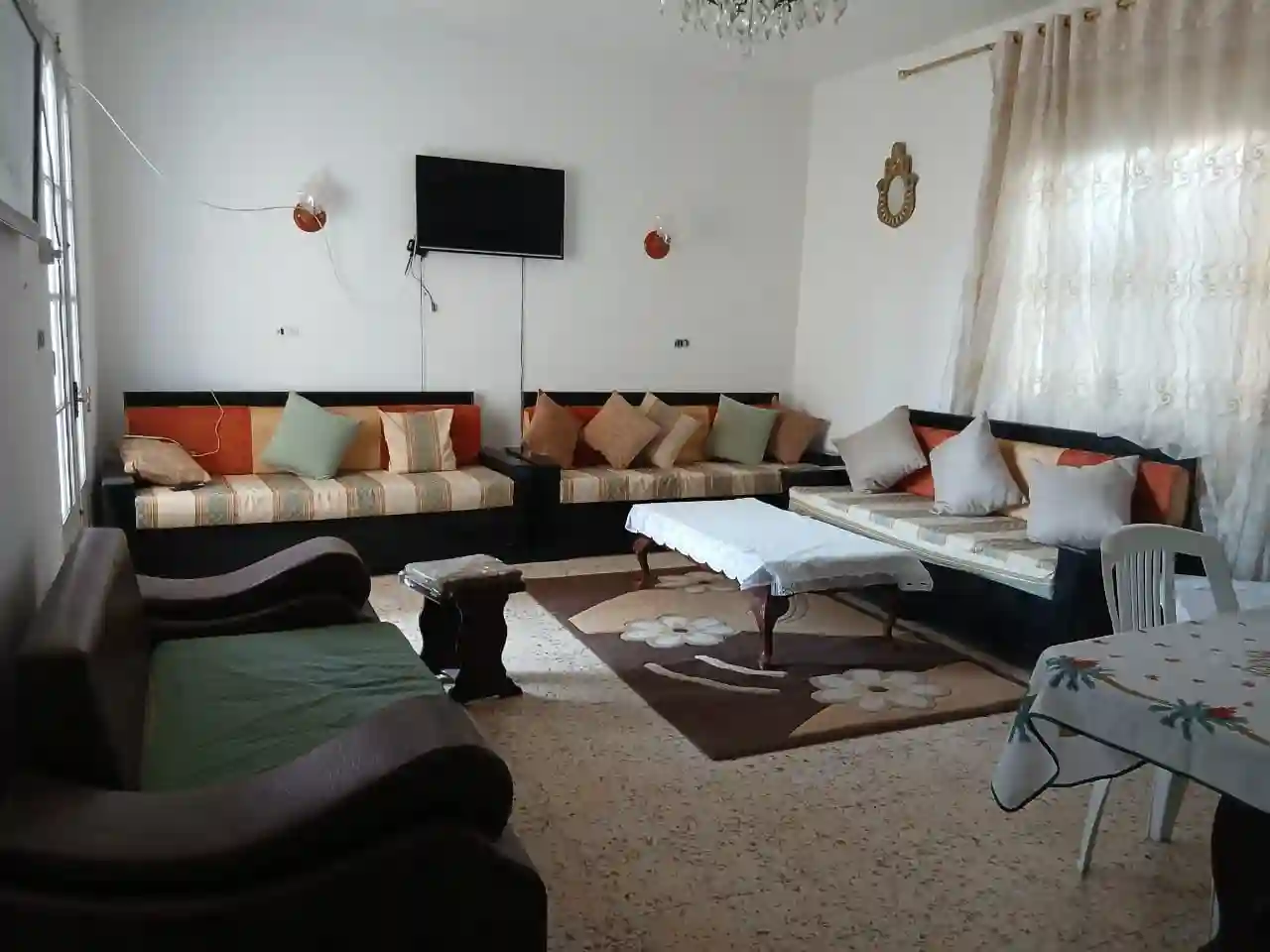 Villa 5 Studios Opportunité d Investissement à Cite Ennkhilet - Vue 2