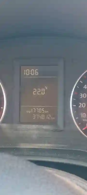 Volkswagen Jetta Essence 2010 - Vue 3