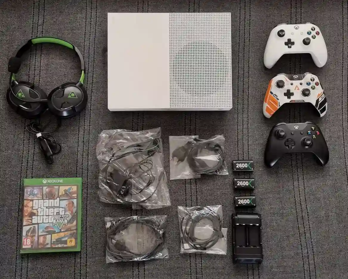 Xbox One S 1-to - Vue 1