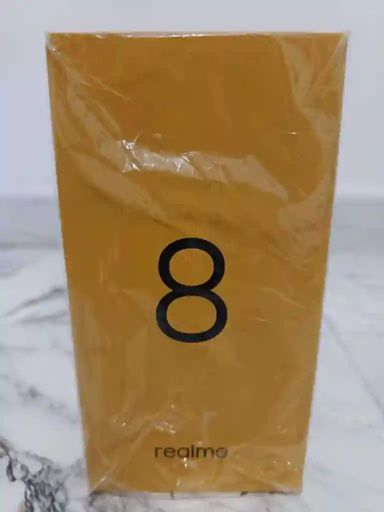 Realme 8 - Vue 1